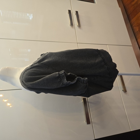 Pilcro x Anthropologie V Neck Cropped Short Sleeve Sweatshirt Top Gray Size XL - Picture 3 of 9